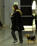 27761_Tikipeter_Natalie_Portman_departs_JFK_Airport_001_123_546lo.jpg