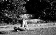 girl_in_the_park_by_pearlsandbeauty-d3f65lj.jpg