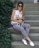 white-keds-splendid-checkered-pants.jpg