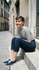 freepik__young-audrey-hepburn-wearing-navy-blue-keds__90427.png