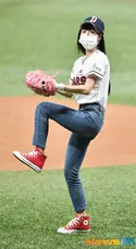Asian Baseball Babes (09).webp