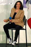 Kamala-Harris-Converse-Sneakers-Campaign-Trail-2.jpg