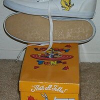  : Gallery : collection : 1999 : 09 : tweety01.jpg