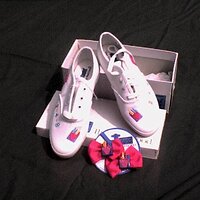  : Gallery : collection : 2000 : 06 : keds04.jpg