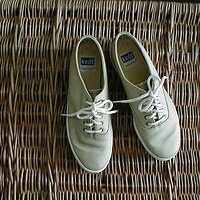  : Gallery : collection : 2000 : 07 : keds5_3.jpg