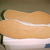 : Gallery : collection : 2000 : 07 : keds_7_bottom.jpg