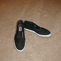  : Gallery : collection : 2000 : 08 : blackkeds.jpeg