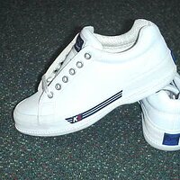  : Gallery : collection : 2000 : 08 : courtside1.jpg