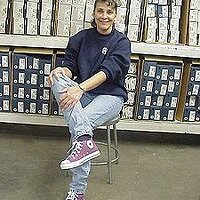  : Gallery : collection : 2002 : 08 : con7.jpg