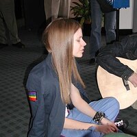  : Gallery : collection : 2002 : 08 : kiss3.jpg