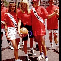  : Gallery : collection : 2002 : 11 : chuc2.jpg