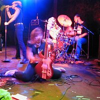  : Gallery : collection : 2003 : 04 : eyeliners03.jpg