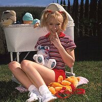  : Gallery : collection : 2004 : 10 : scrapbook_157.jpg