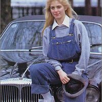  : Gallery : collection : 2005 : 01 : HelenSlater2.jpg