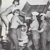  : Gallery : collection : 2005 : 01 : Miscceleb13.jpg