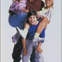  : Gallery : collection : 2005 : 01 : NicoleEggert3.jpg