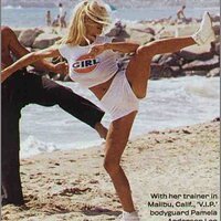  : Gallery : collection : 2005 : 01 : PamelaAnderson3.jpg