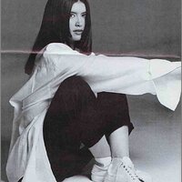  : Gallery : collection : 2005 : 01 : PhoebeCates6.jpg