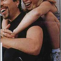  : Gallery : collection : 2005 : 01 : TaraLipinski05.jpg