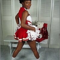  : Gallery : collection : 2005 : 01 : cheerleader.jpg