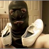  : Gallery : collection : 2005 : 01 : neck.jpg