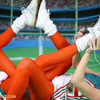  : Gallery : collection : 2005 : 09 : cheer029.jpg