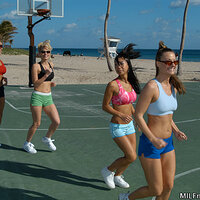  : Gallery : collection : 2008 : 07 : tia-003.jpg