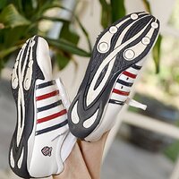  : Gallery : collection : 2010 : 10 : jes709BMB_204331029.jpg