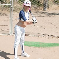  : Gallery : collection : 2010 : 11 : d18_katisummers_pics_002.jpg