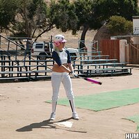  : Gallery : collection : 2010 : 11 : d18_katisummers_pics_017.jpg