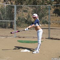  : Gallery : collection : 2010 : 11 : d18_katisummers_pics_028.jpg