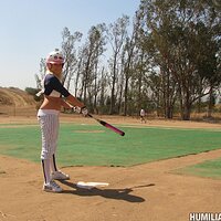  : Gallery : collection : 2010 : 11 : d18_katisummers_pics_050.jpg