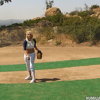  : Gallery : collection : 2010 : 11 : d18_katisummers_pics_083.jpg