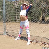  : Gallery : collection : 2010 : 11 : d18_katisummers_pics_108.jpg