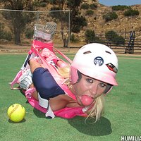  : Gallery : collection : 2010 : 11 : d18_katisummers_pics_272.jpg