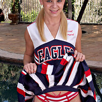  : Gallery : collection : 2011 : 11 : des032MAR_196225015.jpg