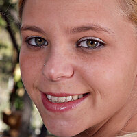  : Gallery : collection : 2011 : 11 : des032MAR_196225018.jpg