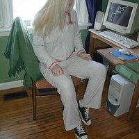  : Gallery : converse : 2004 : 13 : P1100100.JPG