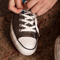  : Gallery : converse : 2010 : 52 : noelle034.jpg