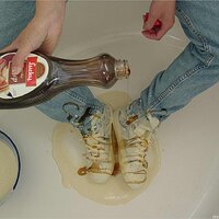  : Gallery : girls : 2003 : 11 : kedspancakesyrup031.jpg