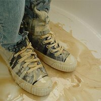  : Gallery : girls : 2003 : 11 : kedspancakesyrup040.jpg