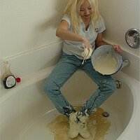  : Gallery : girls : 2003 : 11 : kedspancakesyrup053.jpg