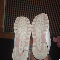  : Gallery : girls : 2005 : 04 : sneakers-097.jpg