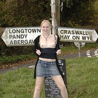  : Gallery : girls : 2015 : 35 : Faith_outdoor-021.jpg