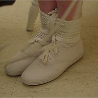  : Gallery : keds : 2001 : 82 : chair025.JPG