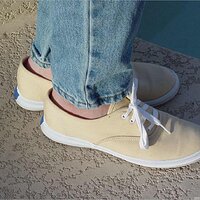  : Gallery : keds : 2003 : 18 : yellowkedspool_001.jpg