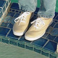  : Gallery : keds : 2003 : 18 : yellowkedspool_006.jpg
