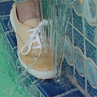  : Gallery : keds : 2003 : 18 : yellowkedspool_011.jpg