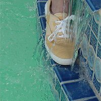  : Gallery : keds : 2003 : 18 : yellowkedspool_013.jpg