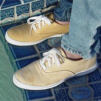  : Gallery : keds : 2003 : 18 : yellowkedspool_016.jpg